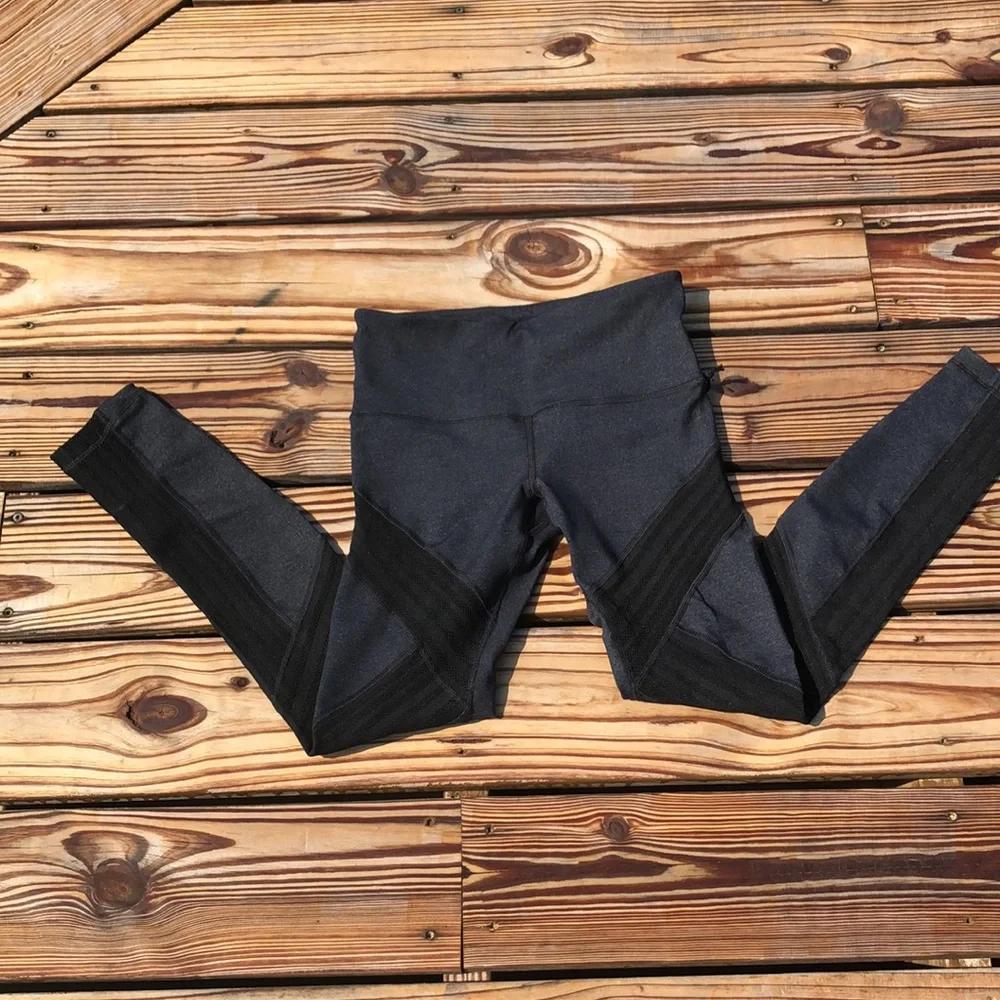 NWT Vimmia Hustle Leggings In Charcoal Heather Size Small - Picture 8 of 16